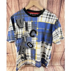MAKOBI Mens T-Shirt L Blue Plaid Victory Patch Streetwear Crew Neck LARGE